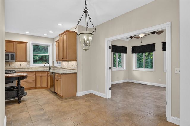 5284 Tillman Drive, Kalamazoo, MI 49009