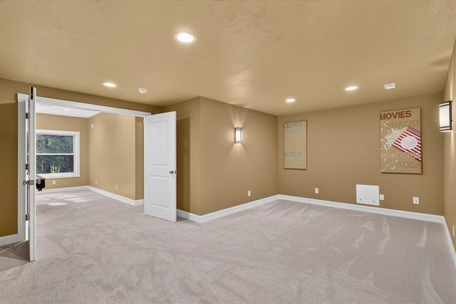 5284 Tillman Drive, Kalamazoo, MI 49009