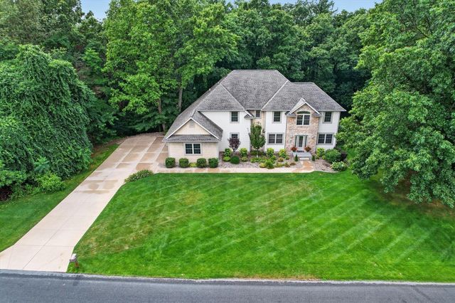 5284 Tillman Drive, Kalamazoo, MI 49009