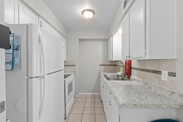 1905 W Morton Street 5, Denison, TX 75020