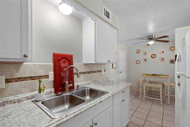 1905 W Morton Street 5, Denison, TX 75020