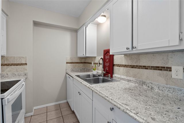1905 W Morton Street 5, Denison, TX 75020