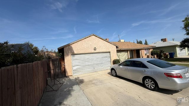 4714 Frazier Avenue, Bakersfield, CA 93309