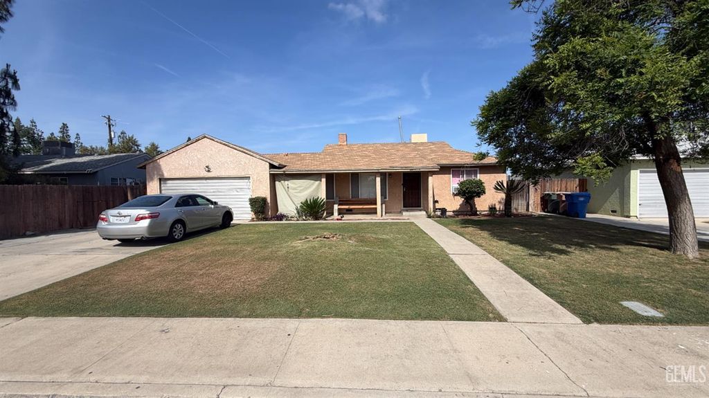 4714 Frazier Avenue, Bakersfield, CA 93309