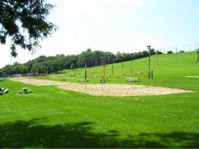 5950 OAKWOOD Drive 2G, Lisle, IL 60532