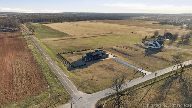 9696 E 161st Street S, Bixby, OK 74008