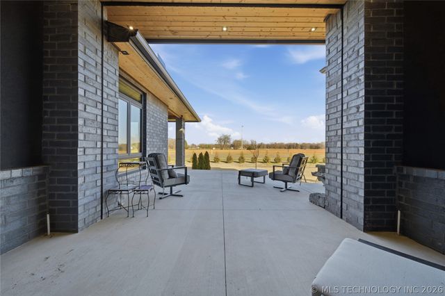 9696 E 161st Street S, Bixby, OK 74008