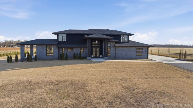 9696 E 161st Street S, Bixby, OK 74008