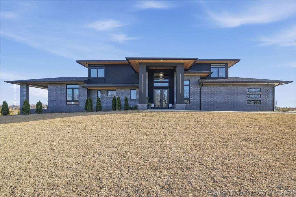 9696 E 161st Street S, Bixby, OK 74008