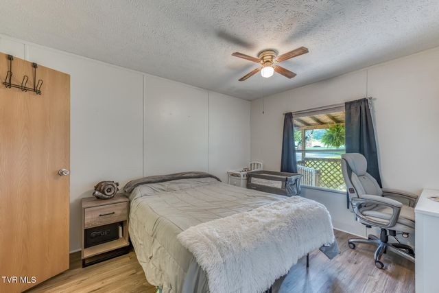 125 Roaming Drive, Chuckey, TN 37641