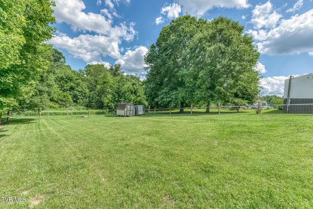 125 Roaming Drive, Chuckey, TN 37641