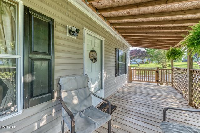 125 Roaming Drive, Chuckey, TN 37641