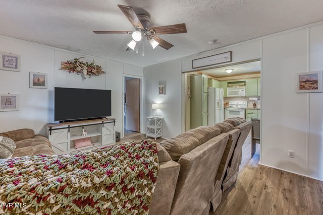 125 Roaming Drive, Chuckey, TN 37641