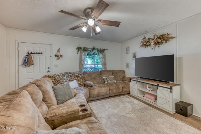 125 Roaming Drive, Chuckey, TN 37641