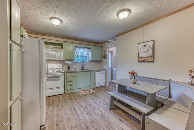 125 Roaming Drive, Chuckey, TN 37641
