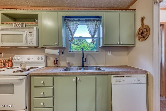 125 Roaming Drive, Chuckey, TN 37641