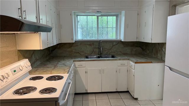 1009 S Missouri Avenue, Weslaco, TX 78596