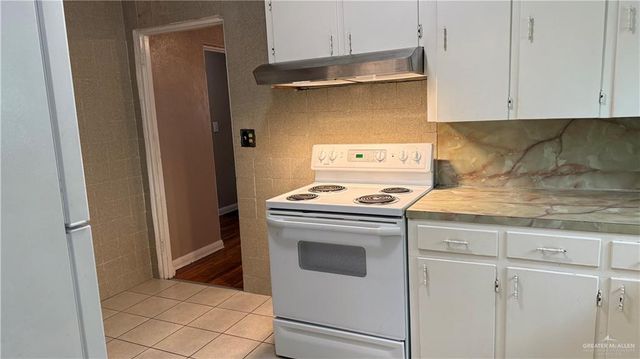 1009 S Missouri Avenue, Weslaco, TX 78596