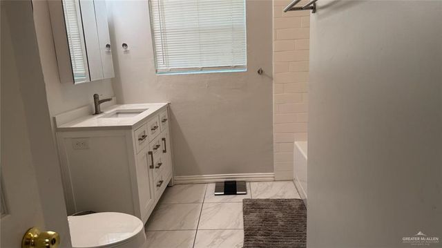 1009 S Missouri Avenue, Weslaco, TX 78596
