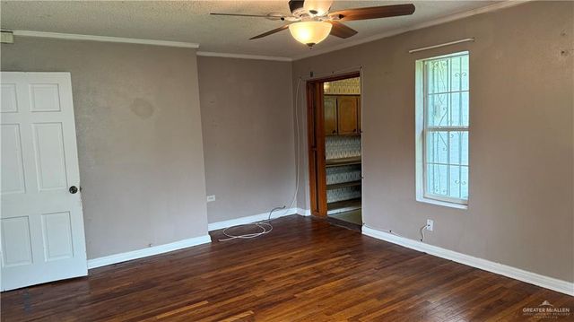 1009 S Missouri Avenue, Weslaco, TX 78596