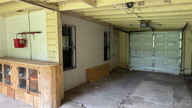 1009 S Missouri Avenue, Weslaco, TX 78596
