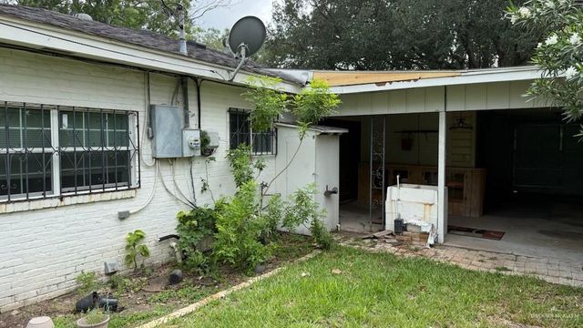 1009 S Missouri Avenue, Weslaco, TX 78596