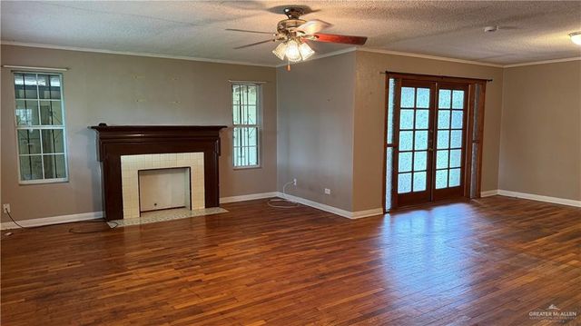 1009 S Missouri Avenue, Weslaco, TX 78596