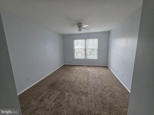 2602 SAXONY DR, Mount Laurel, NJ 08054