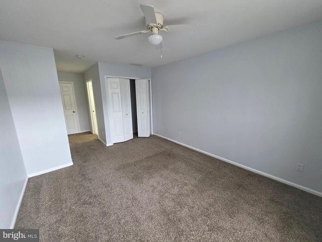 2602 SAXONY DR, Mount Laurel, NJ 08054