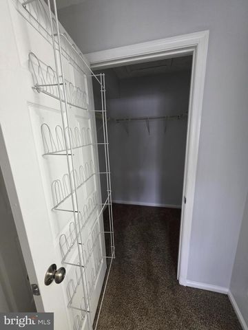 2602 SAXONY DR, Mount Laurel, NJ 08054