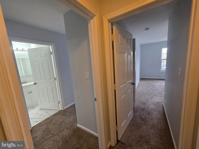 2602 SAXONY DR, Mount Laurel, NJ 08054