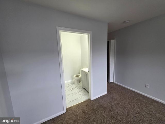 2602 SAXONY DR, Mount Laurel, NJ 08054