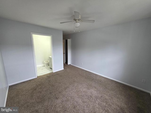 2602 SAXONY DR, Mount Laurel, NJ 08054