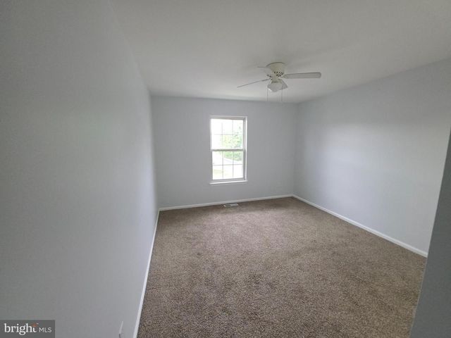 2602 SAXONY DR, Mount Laurel, NJ 08054