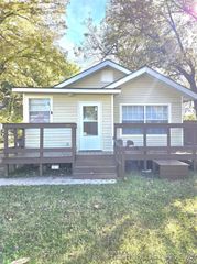 2812 E 2nd Street, Tulsa, OK 74104