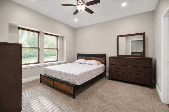 411 N Dwight Avenue, Dallas, TX 75211