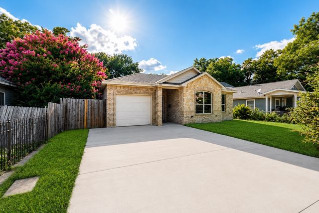 411 N Dwight Avenue, Dallas, TX 75211