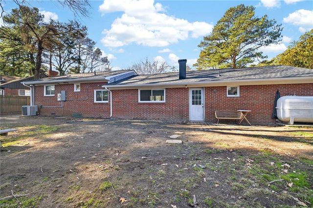 803 Townsend Ct, Norfolk, VA 23502