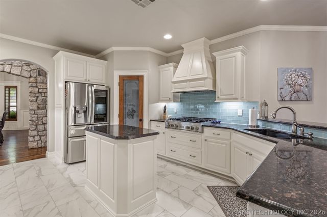 13711 S 18th Street, Bixby, OK 74008