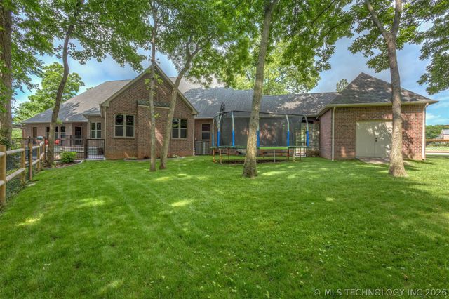 13711 S 18th Street, Bixby, OK 74008