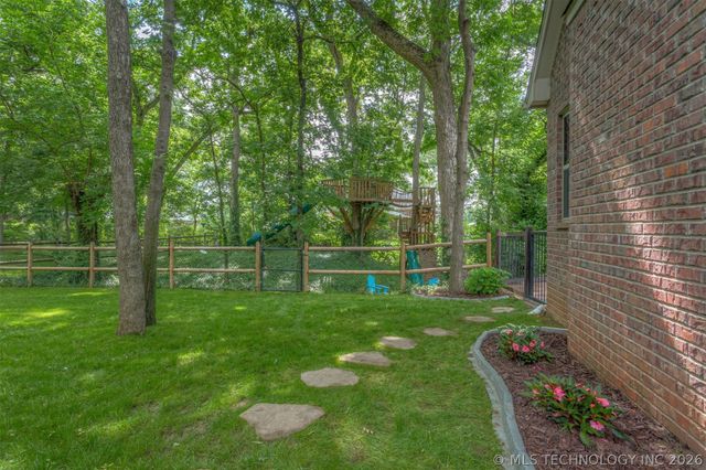 13711 S 18th Street, Bixby, OK 74008