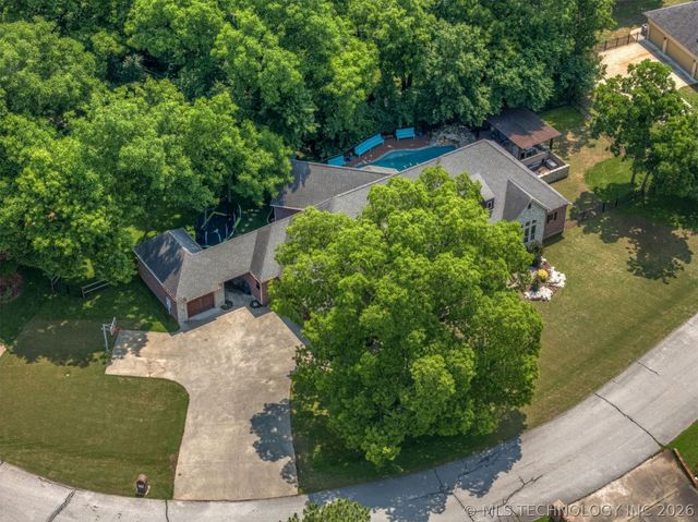13711 S 18th Street, Bixby, OK 74008