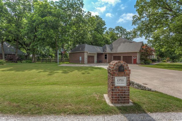 13711 S 18th Street, Bixby, OK 74008