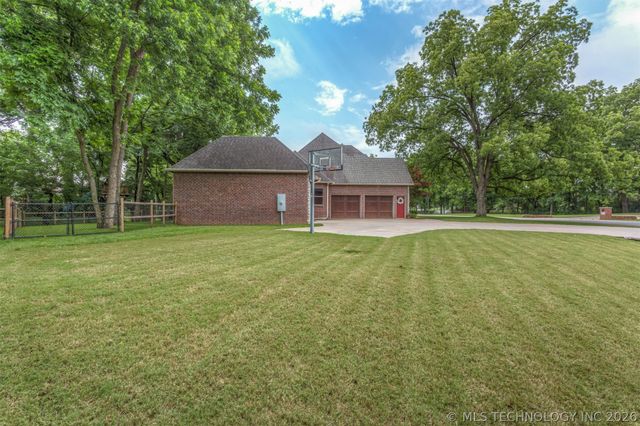 13711 S 18th Street, Bixby, OK 74008