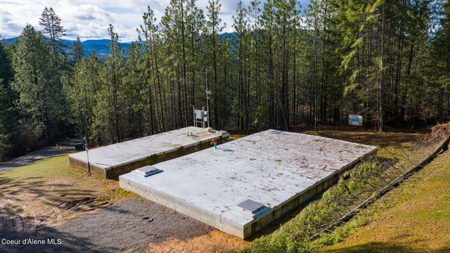 14058 S Carlin Bay Rd, Harrison, ID 83833