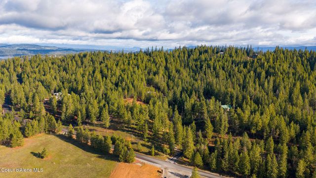 14058 S Carlin Bay Rd, Harrison, ID 83833