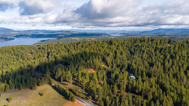 14058 S Carlin Bay Rd, Harrison, ID 83833