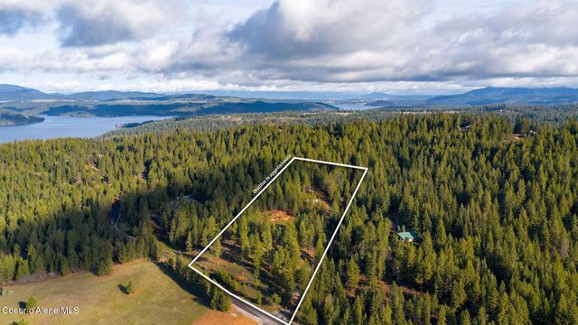 14058 S Carlin Bay Rd, Harrison, ID 83833