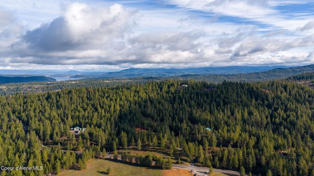 14058 S Carlin Bay Rd, Harrison, ID 83833