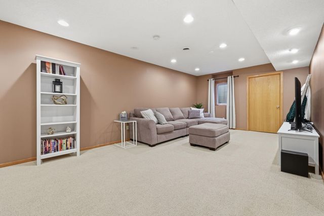 13242 Aberdeen Street NE, Blaine, MN 55449